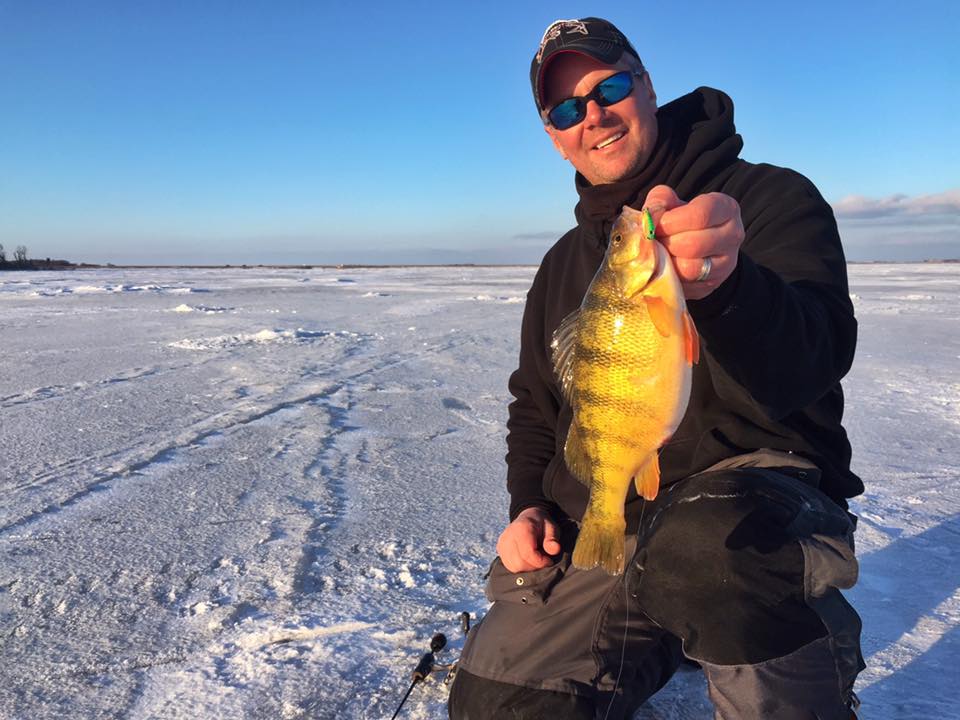 Ice Fishing Devils Lake “Cartoon Perch” S10E14 InDepth Outdoors