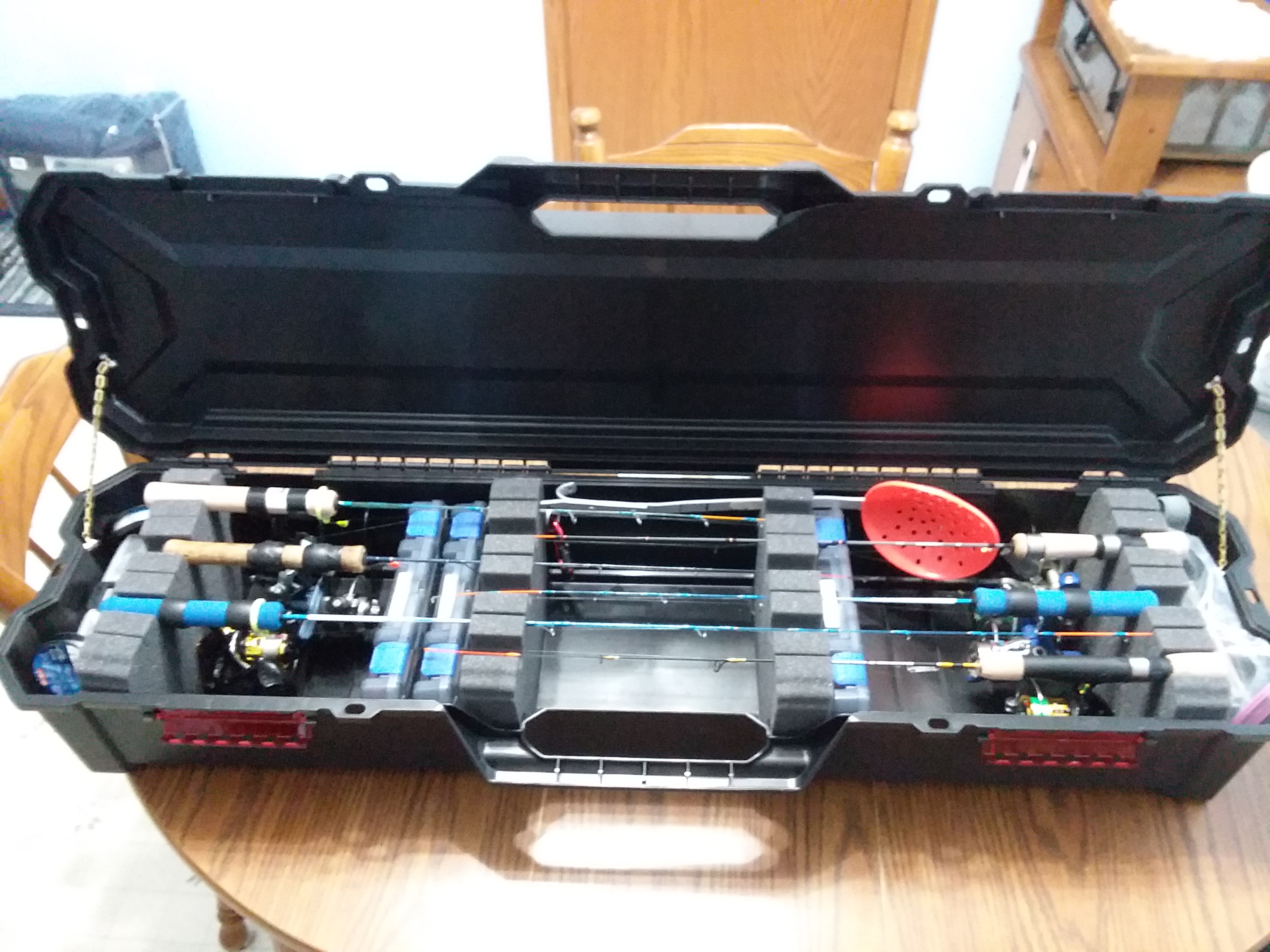 Ice Advantage Deluxe Rod Case For Ice Fishing Rods and Tackle Boxes
