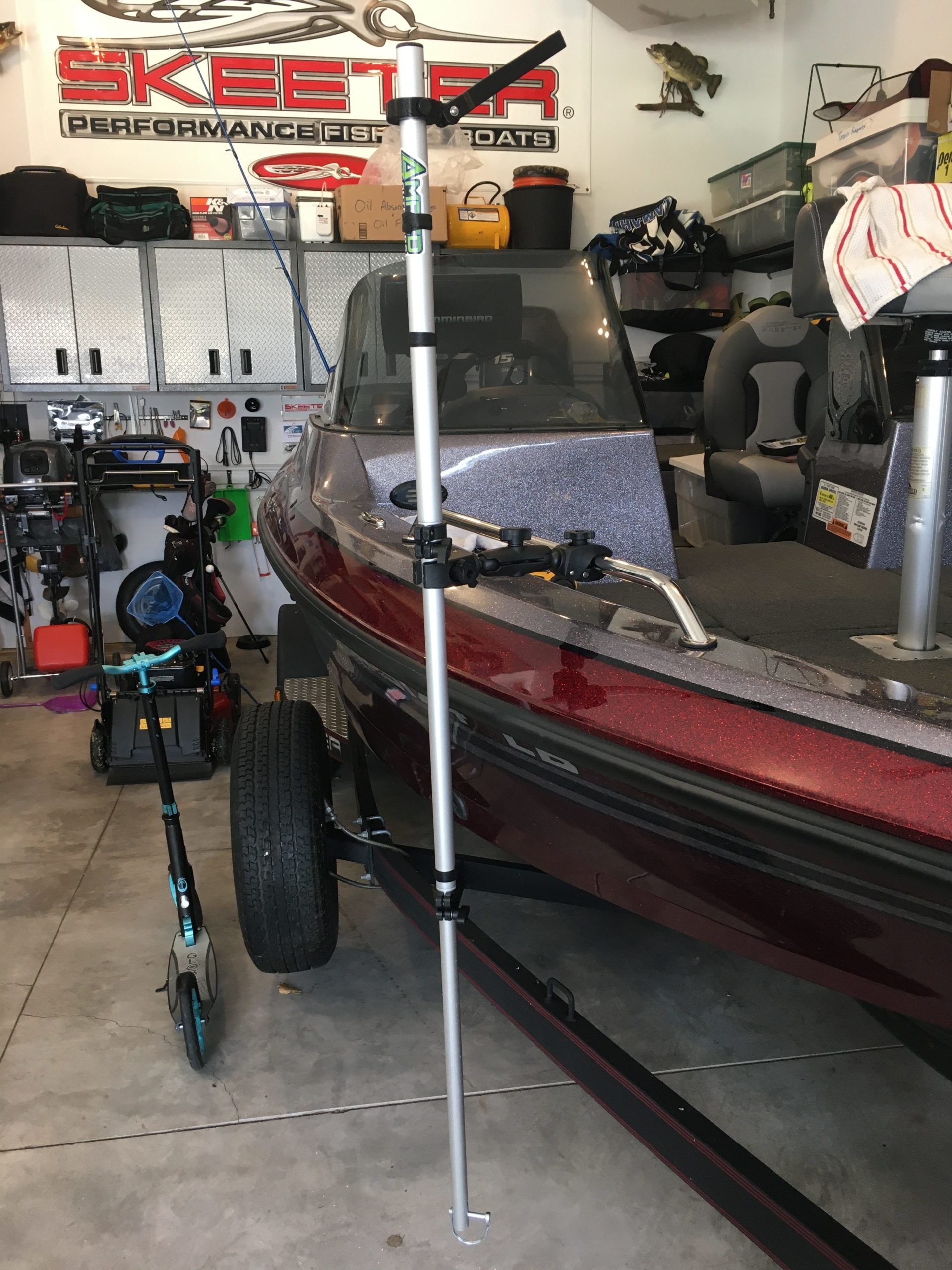 ISO the best way to temporarily mount the livescope pole to the side of a  boat. : r/IceFishing