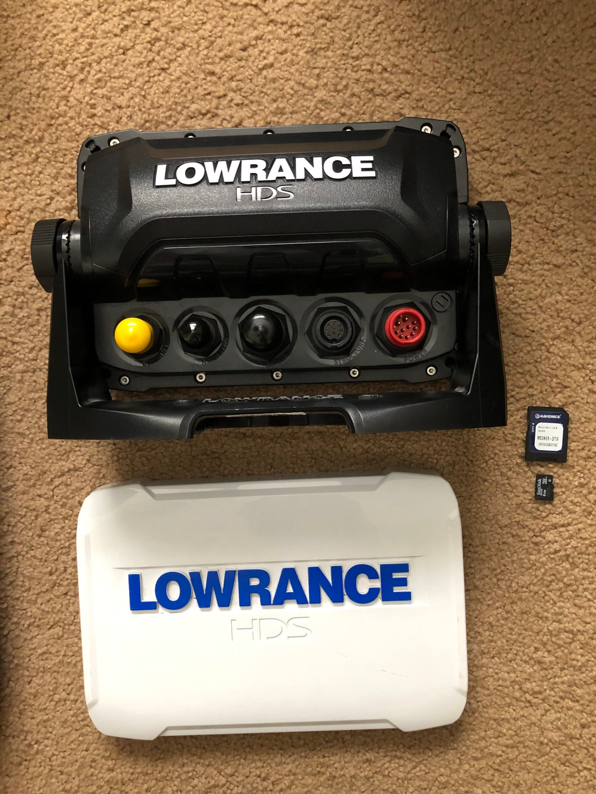 Lowrance HDS 7 GEN 3 touch screen with Totalscan transducer and