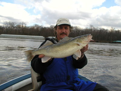 How to Fish a Jig and Plastic for Mississippi River Walleye