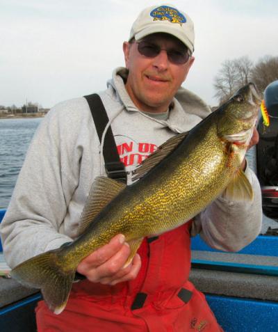 Spring Walleye Fishing - NWFR